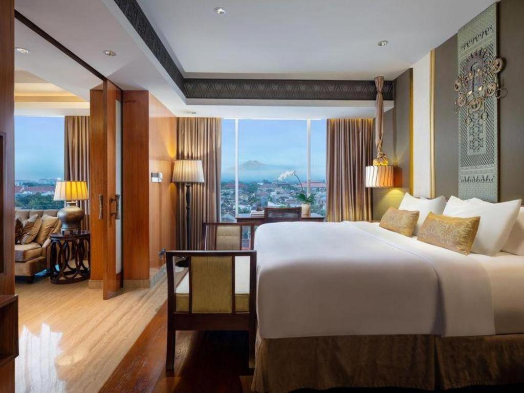 Artotel Suites Bianti Yogyakarta Exterior photo